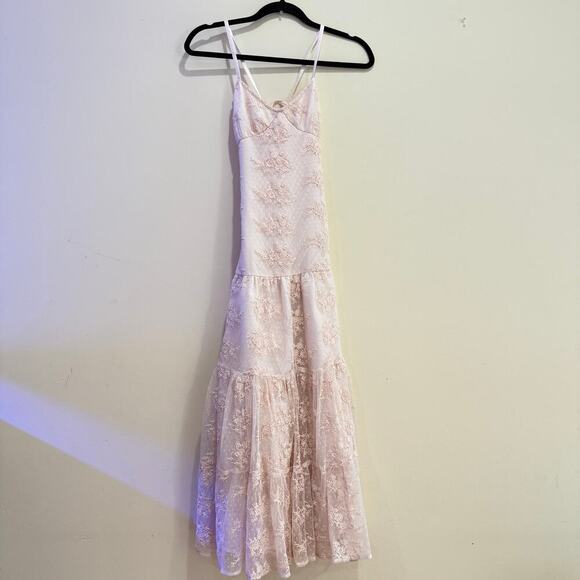 Amy Jane London Zariah Maxi Dress in Blush Whisper Size S - Picture 5 of 10